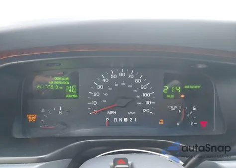 1998 Lincoln Town Car Executive from USA, damaged, VIN 1LNFM81W8WY663550